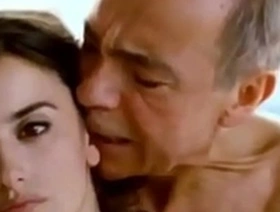 Penelope cruz hot in broken embraces