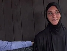 Czech bitch naomi bennet left her egyptian husband