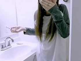 Sislovesme - hot stepsis fucks and accidentally bites stepbros cock