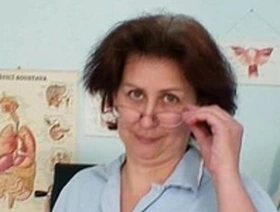 Aged head nurse gets naughty in hospital